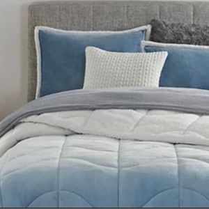 🌞Summer Clearance Koolaburra By Ugg King Pillowcase Sham EUC Light Blue & White